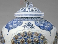 元代景德镇窑青花釉里红镂雕盖罐1|台北故宫