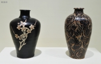 (左)北宋吉州窑梅瓶  高20.3cm|波士顿美术馆藏